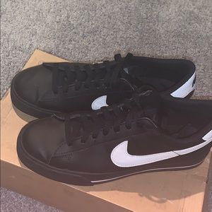 nike sweet classic leather black